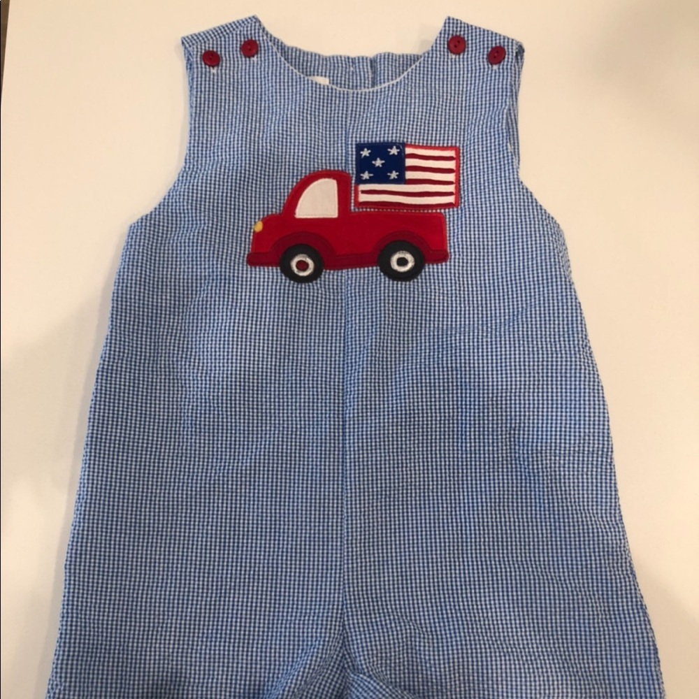 Petit Ami 18m American flag Jon Jon